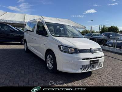 Volkswagen Caddy 2.0 TDI 122 CV DSG Life Maxi Bianco usata Quinto di Treviso