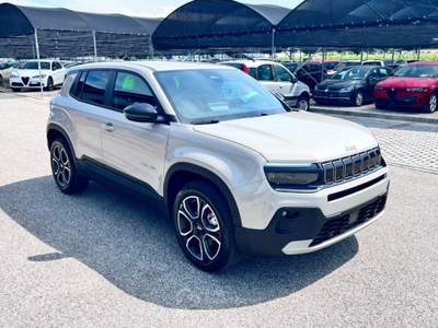 Jeep Avenger 1.2 Turbo 110 CV MHEV Summit Bianco usata Pieve di Soligo