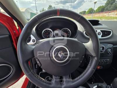 Renault Clio RENAULT Clio 2.0 16V 200CV 3 porte RS Luxe Rosso usata Gallarate