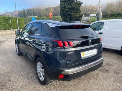Peugeot 3008 BlueHDi 130 EAT8 Business NAVIGATORETELECAMERA Grigio usata Manocalzati