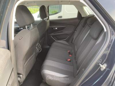 Peugeot 3008 BlueHDi 130 EAT8 Business NAVIGATORETELECAMERA Grigio usata Manocalzati