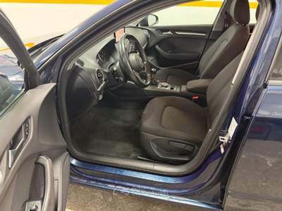 Audi A3 SPB 1.6 TDI 116 CV Design Blu/Azzurro usata Genova