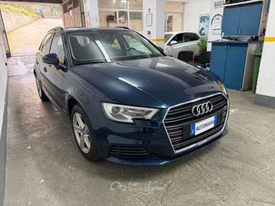 Audi A3 SPB 1.6 TDI 116 CV Design Blu/Azzurro usata Genova