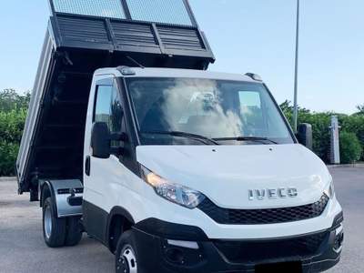 Iveco Daily IVECO 35C13 2.3cc 130CV  RIBALTABILE TRILATERALE Bianco usata Maddaloni
