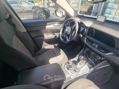 Alfa Romeo Stelvio UNICO PROPRIETARIO PERFETTA IN TUTTO Bianco usata Alba Adriatica