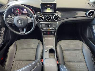 Mercedes-Benz CLA Shooting Brake d Premium AUTOMATICO/NEOPATENTATO Nero usata Martinengo