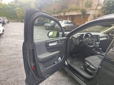 Volvo XC40 XC40 1.5 t2 Momentum my21 Nero usata Genova