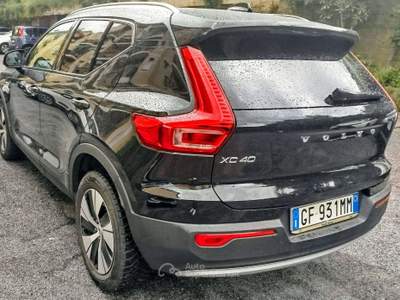 Volvo XC40 XC40 1.5 t2 Momentum my21 Nero usata Genova