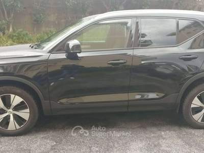 Volvo XC40 XC40 1.5 t2 Momentum my21 Nero usata Genova