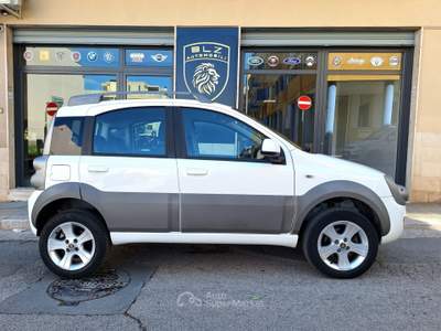 Fiat Panda DPF 4x4 Cross Bianco usata Castellana Grotte
