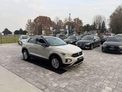 Volkswagen T-Roc 1.0 TSI RESTYLING ANCHE PER NEOPATENTATI Beige usata Russi