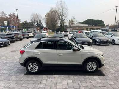 Volkswagen T-Roc 1.0 TSI RESTYLING ANCHE PER NEOPATENTATI Beige usata Russi
