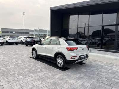 Volkswagen T-Roc 1.0 TSI RESTYLING ANCHE PER NEOPATENTATI Beige usata Russi