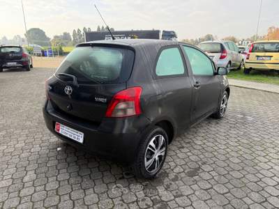 Toyota Yaris  Grigio usata Calestano