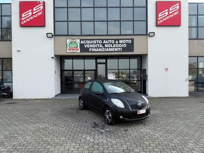 Toyota Yaris  Grigio usata Calestano
