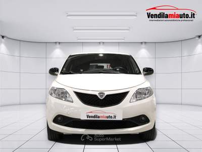 Lancia Ypsilon Ypsilon 1.2 Gold s&s 69cv my19 Bianco usata Milano