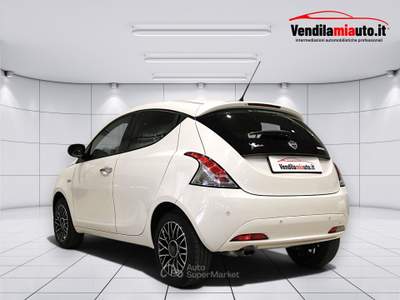Lancia Ypsilon Ypsilon 1.2 Gold s&s 69cv my19 Bianco usata Milano