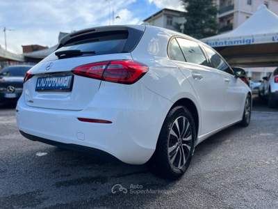Mercedes-Benz Classe A A 200 d Automatic Business Bianco usata Nocera Inferiore