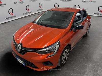 Renault Clio 1.6 E-TECH FULL HYBRID EVOLUTION 145CV AUTO Arancione usata Milano