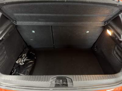 Renault Clio 1.6 E-TECH FULL HYBRID EVOLUTION 145CV AUTO Arancione usata Milano