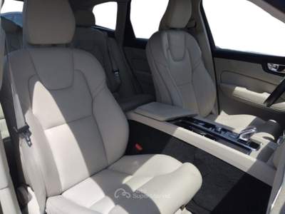 Volvo XC60 B4 D AWD automatico Inscription Blu/Azzurro usata Roma