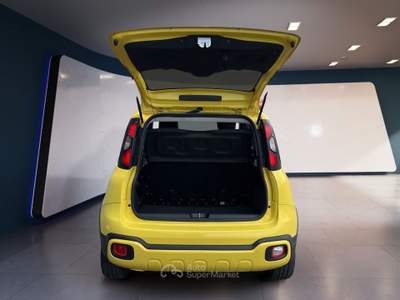 Fiat Panda Panda III 2021 Cross Panda 1.2 easypower City Cross Gpl s&s 69cv Giallo usata Torino