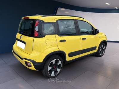 Fiat Panda Panda III 2021 Cross Panda 1.2 easypower City Cross Gpl s&s 69cv Giallo usata Torino