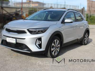 Kia Stonic URBAN Rosso usata Napoli