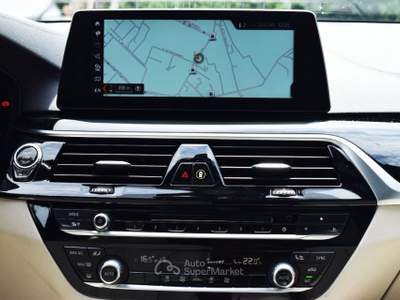 BMW Serie 5 530d Futura d Touring Luxury auto Nero usata Roma