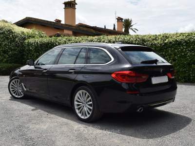 BMW Serie 5 530d Futura d Touring Luxury auto Nero usata Roma