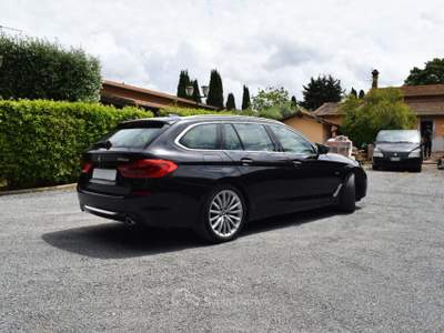 BMW Serie 5 530d Futura d Touring Luxury auto Nero usata Roma