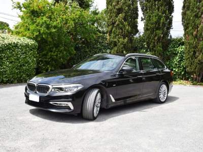 BMW Serie 5 530d Futura d Touring Luxury auto Nero usata Roma