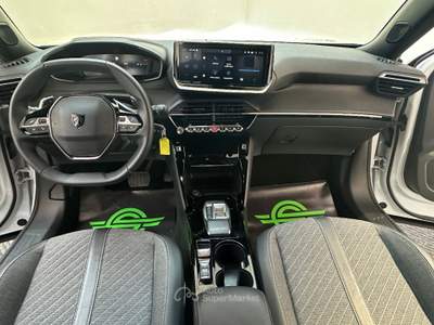 Peugeot 2008 1.2 Allure 130cv eat8 NEOPAT.|LED|CARPLAY|PADDLES Bianco usata Como