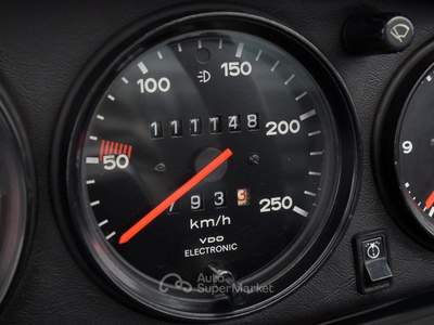 Porsche 911 SC 3.0 TARGA Bianco usata Bassano del Grappa