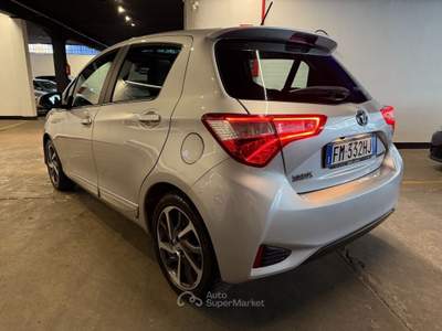 Toyota Yaris Hybrid Style TETTO PANORAMICO Argento usata Torino