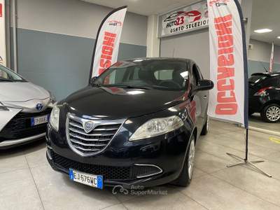 Lancia Ypsilon 16V 95 CV 5 porte S&S Silver Nero usata Prato