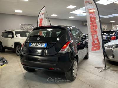 Lancia Ypsilon 16V 95 CV 5 porte S&S Silver Nero usata Prato