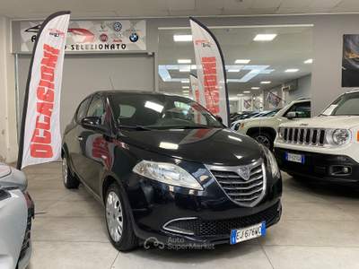 Lancia Ypsilon 16V 95 CV 5 porte S&S Silver Nero usata Prato