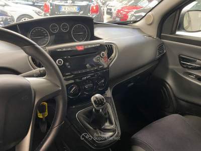 Lancia Ypsilon 16V 95 CV 5 porte S&S Silver Nero usata Prato