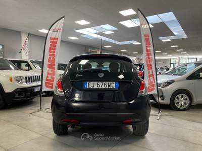 Lancia Ypsilon 16V 95 CV 5 porte S&S Silver Nero usata Prato