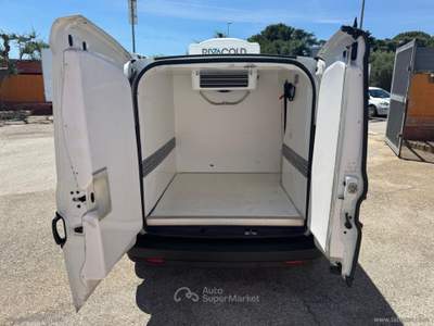 Fiat Doblò DOBLO FRIGO -20° 1.6 MJ 90CV Bianco usata Bari