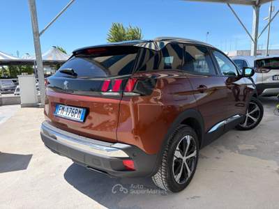 Peugeot 3008 S&S EAT6 Allure Arancione usata ALTAMURA