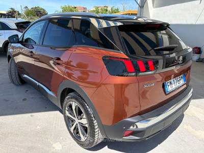 Peugeot 3008 S&S EAT6 Allure Arancione usata ALTAMURA