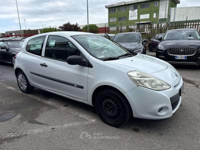 Renault Clio 3p 1.5 dci AUTOCARRO 2 POSTI Bianco usata Lallio