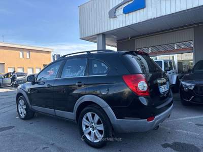 Chevrolet Captiva 2.0 vcdi 16v LT 7 posti Nero usata Lallio
