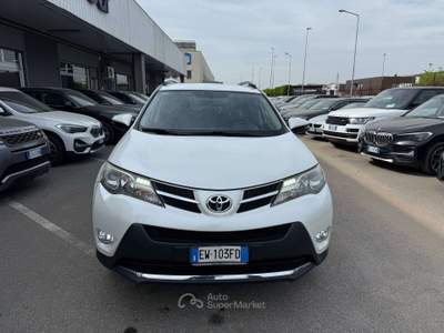 Toyota RAV4 2.2 d-cat Lounge 4wd 150cv auto Bianco usata Lallio