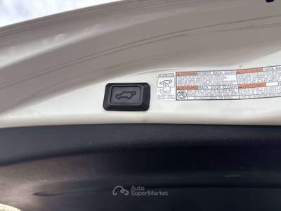 Toyota RAV4 2.2 d-cat Lounge 4wd 150cv auto Bianco usata Lallio