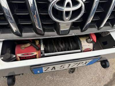 Toyota Land Cruiser 5p 3.0 d-4d GPL / 8 POSTI Grigio usata Lallio