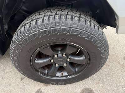 Toyota Land Cruiser 5p 3.0 d-4d GPL / 8 POSTI Grigio usata Lallio