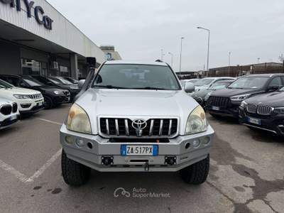 Toyota Land Cruiser 5p 3.0 d-4d GPL / 8 POSTI Grigio usata Lallio